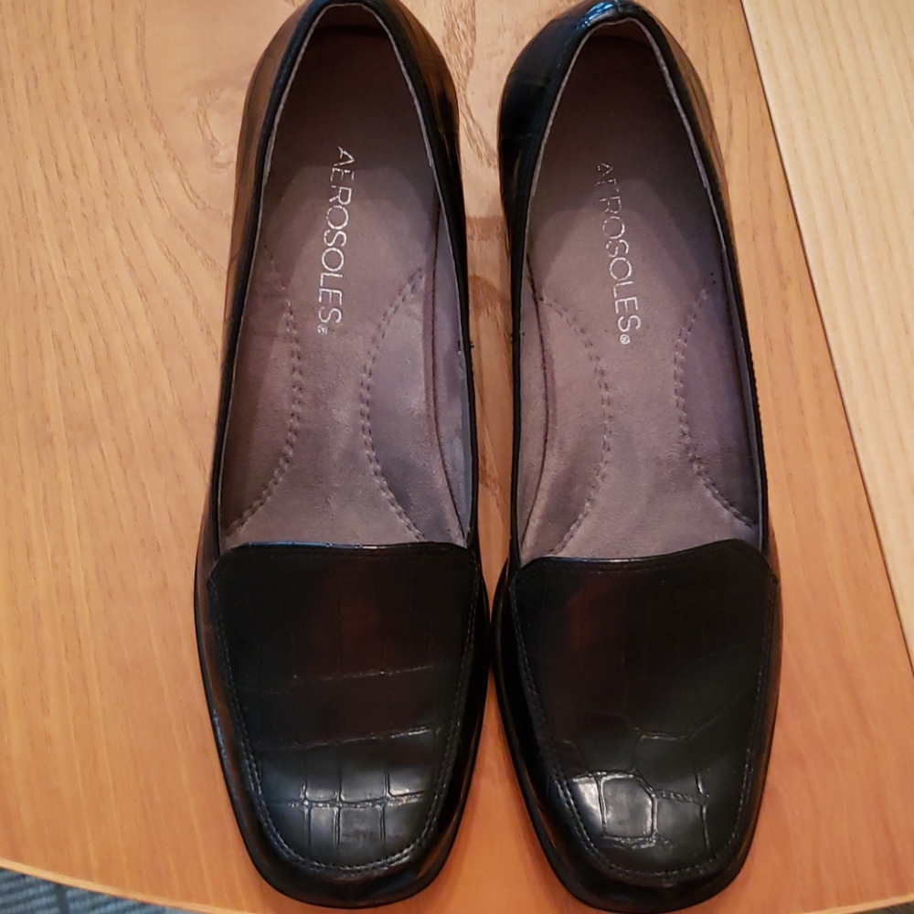Naturalizer wedges
